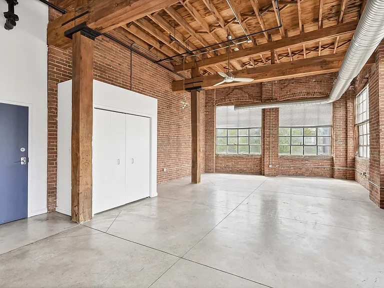 SoHo Lofts — Photo 9