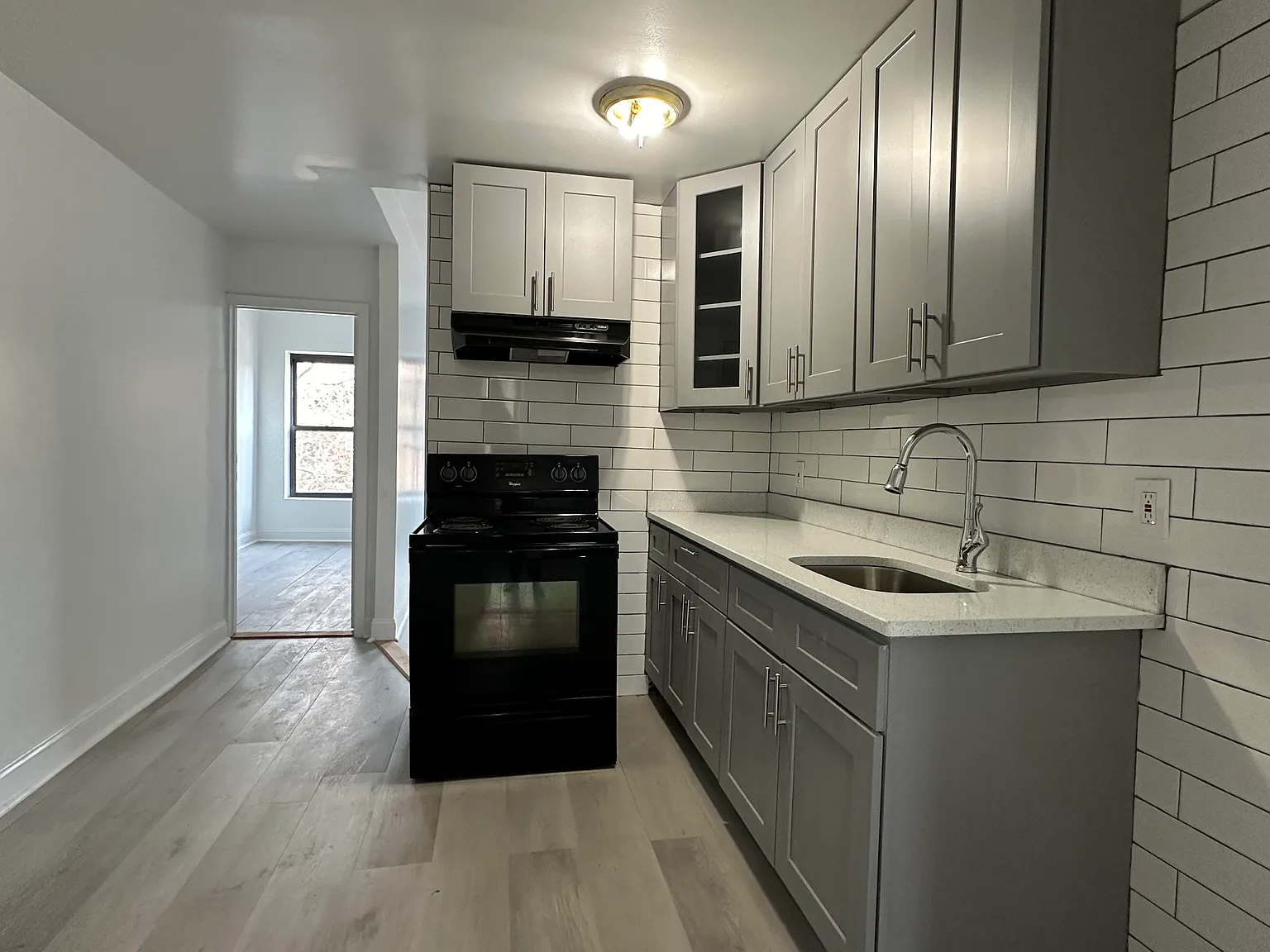 549A Monroe Street — Photo 4