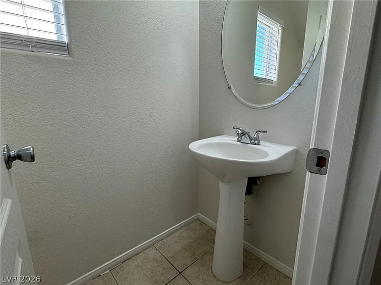 5029 Ivy Creek Ct — Photo 7