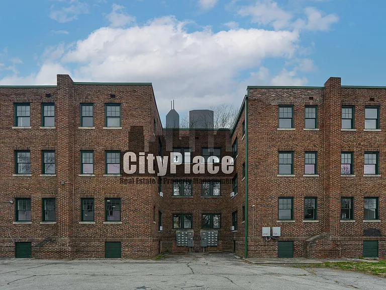 5345 E Washington St #14 — Photo 3