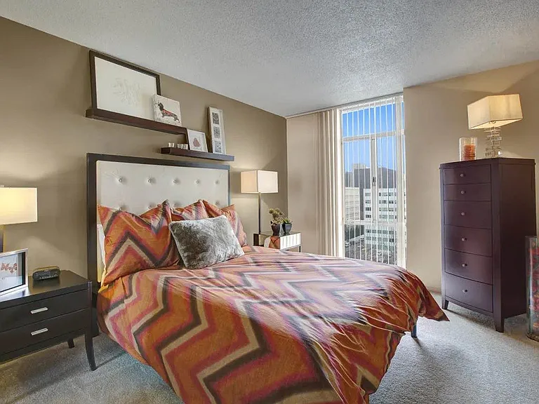 Capitol Towers - Towers and Villas — Photo 12