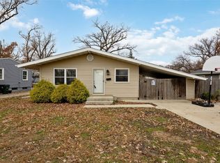 1341 Memorial Dr SE, Cedar Rapids, IA 52403
