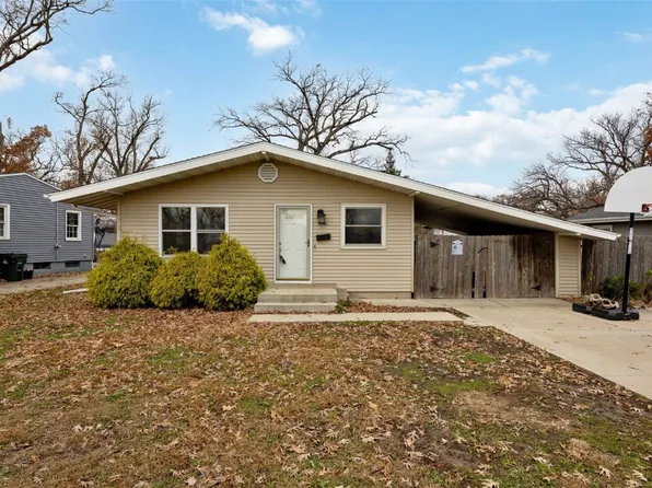 1341 Memorial Dr SE, Cedar Rapids, IA 52403