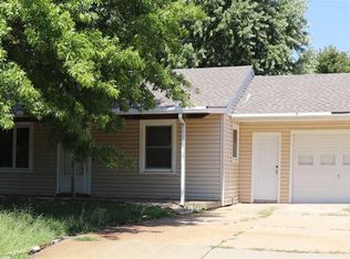 1614 E 26th Ave, Hutchinson, KS 67502