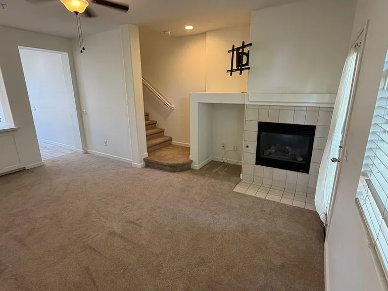 172 Beach Side Ct — Photo 5