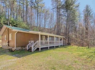 118 Cub Ln, Rabun Gap, GA 30568