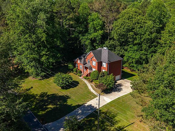 5th image of 8030 Emerald Lake Dr W