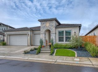 934 Talus Way S, Madera, CA 93636