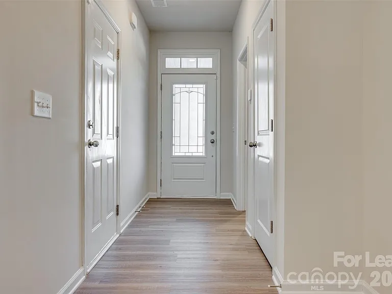 807 Gable Oak Ln — Photo 3
