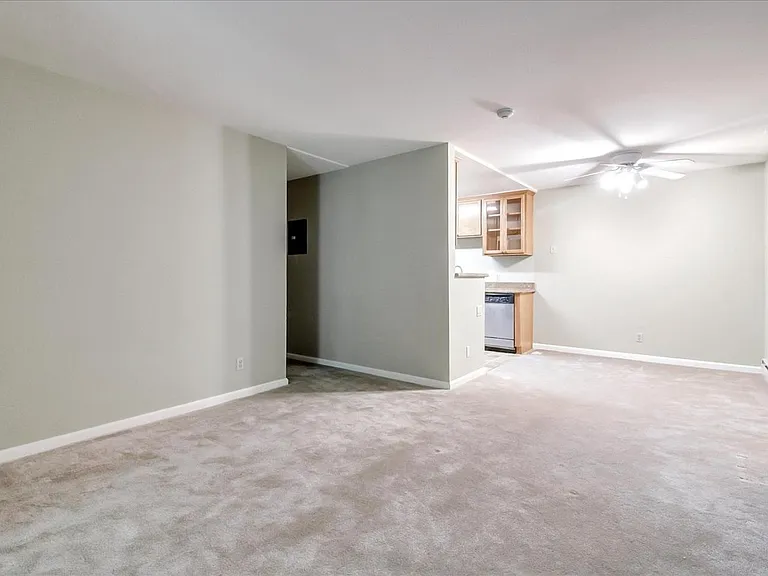 2250 Monroe St #382 — Photo 6