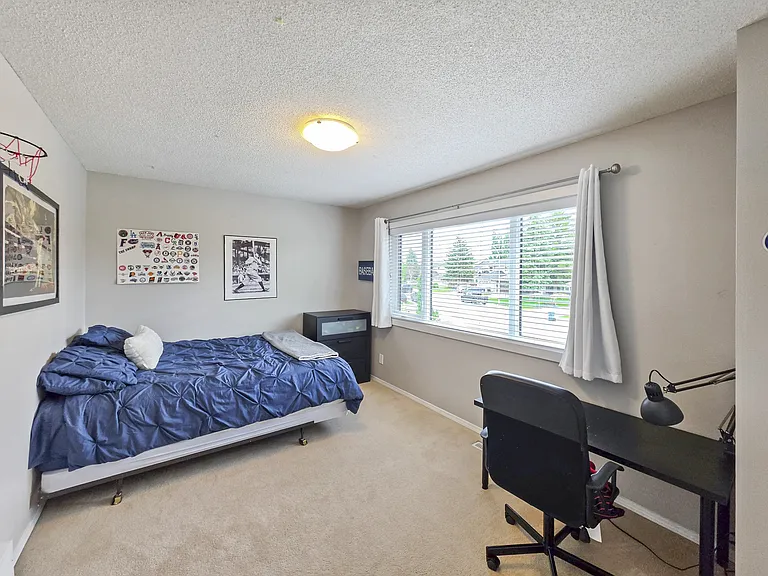138 Mount Robson Close SE — Photo 33