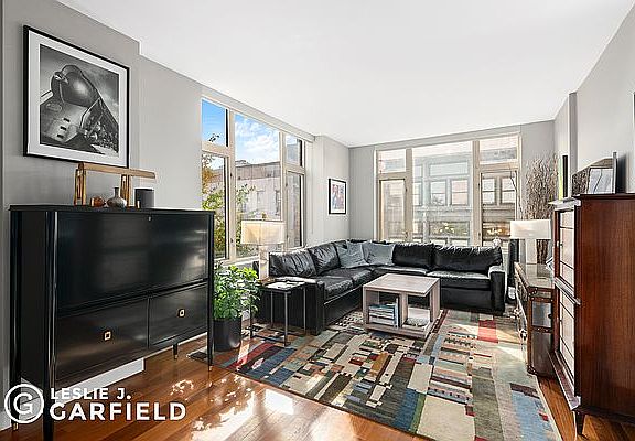 3rd image of 161 E 110th St #4F
