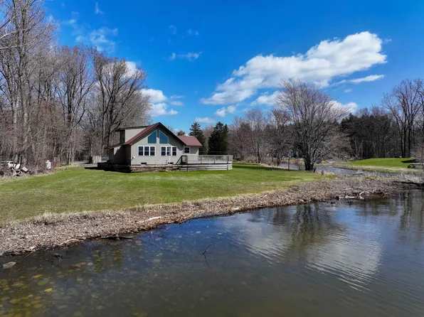 352 Canal Lane, North Hero, VT 05474