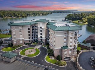 100 Bridgewater Pointe Pl UNIT 601, Moneta, VA 24121