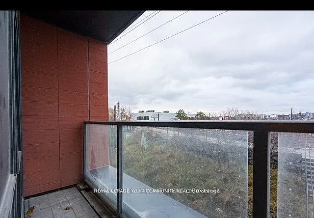 2433 Dufferin St #209 — Photo 10