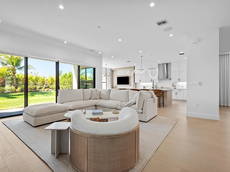20135 Casa De Campo Ln — Photo 13