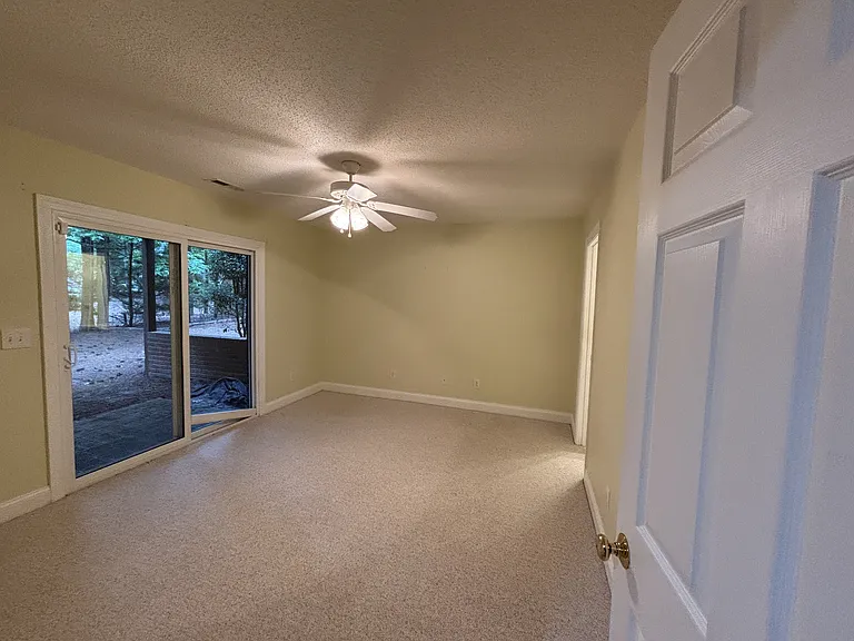 285 Merion Cir — Photo 10