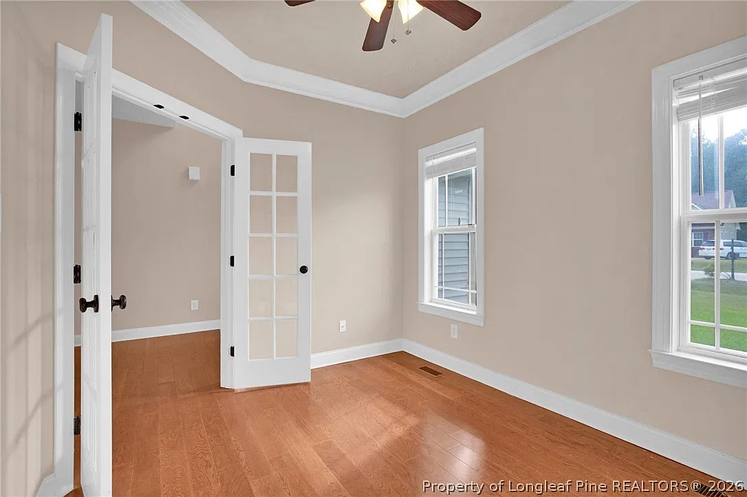 3 bed, 2.5 bath, 2600 sqft, $1,995 — Photo 4