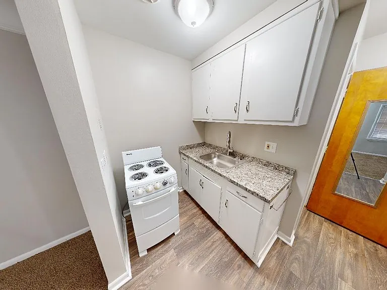 401-421 E Twelve Mile Rd — Photo 3