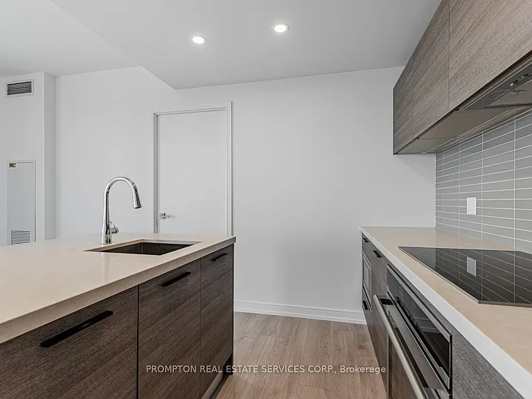 3 Gloucester St #4503 — Photo 10