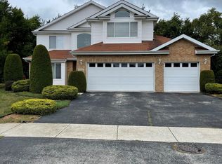 6036 Kathryn Ln, Matteson, IL 60443