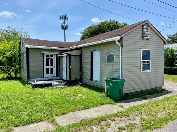 2012 Elm St, Harvey, LA 70058