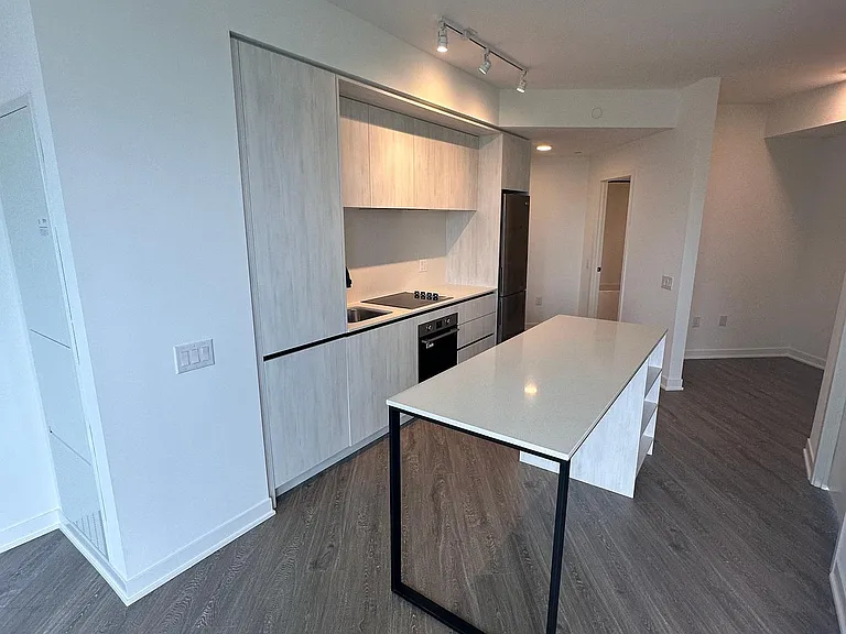 2495 Eglinton Ave W #608 — Photo 11
