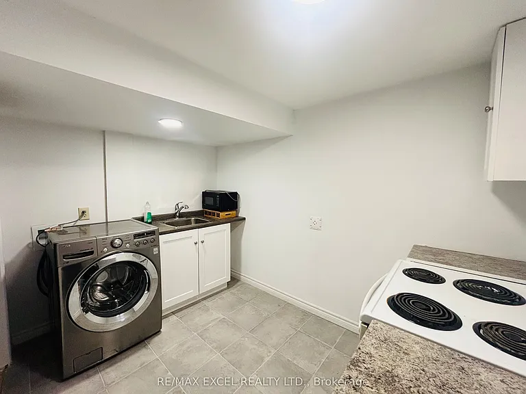 45 Taylorwood Rd #BASEMENT — Photo 8