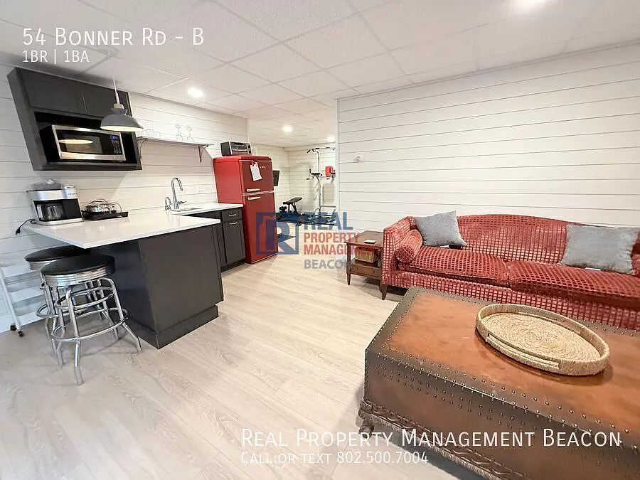 Furnished luxury short term rental in Plainfield - $1995 per month — Photo 2