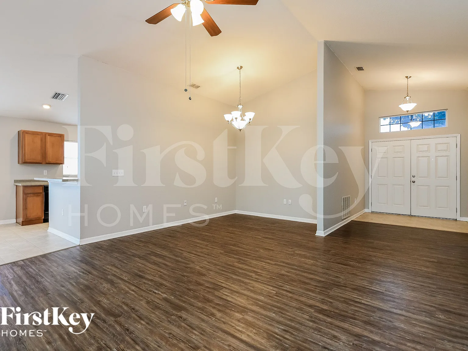 3 bed, 2.0 bath, 1567 sqft, $2,160 — Photo 4