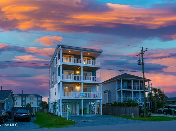 513 N Topsail Drive, Surf City, NC 28445