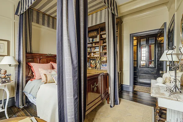 Sold by Compass | media 39