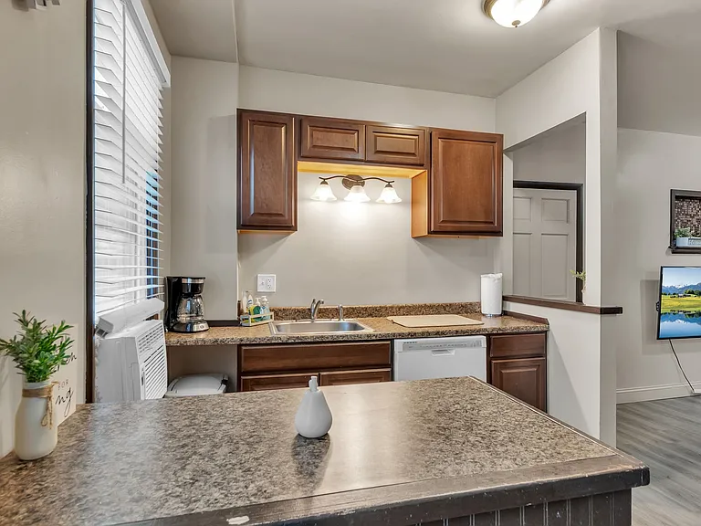 22 B St #22 — Photo 7