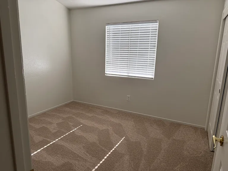 8404 Persimmon Dr — Photo 6