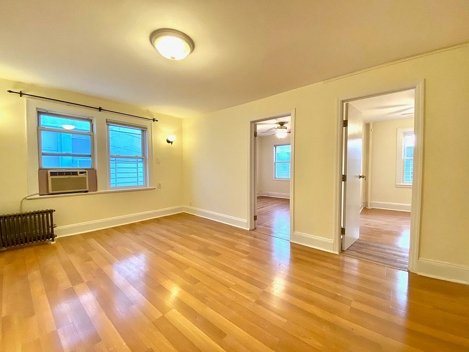 1st image of 2129 29th Ave