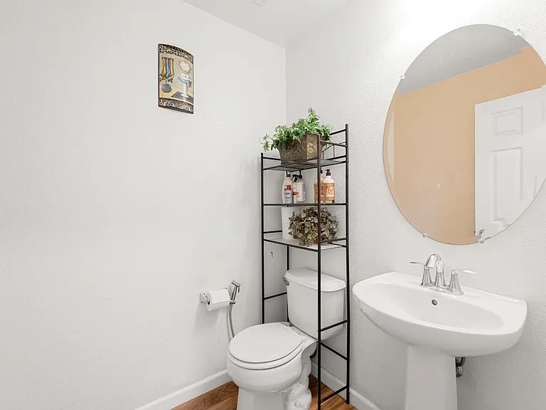 184 Barnhill Dr — Photo 13