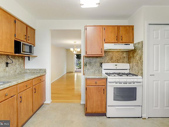 5th image of 6477 Gildar St