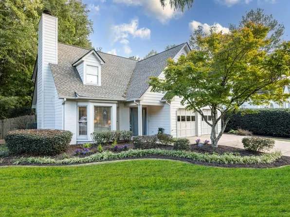 1085 Pine Grove Dr, Alpharetta, GA 30009