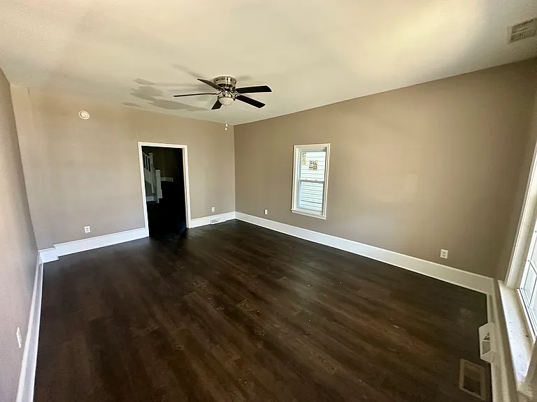 322 Boyd Ave #1/2 — Photo 16