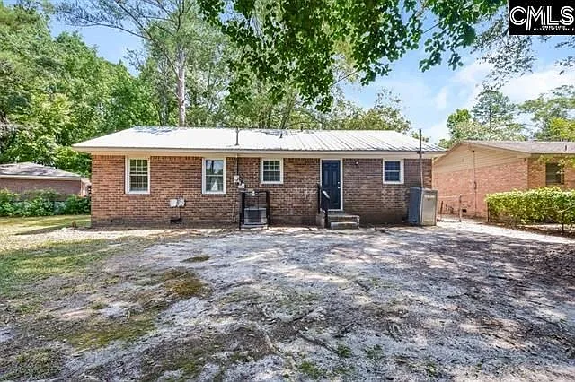 4 bed, 1.5 bath, 1144 sqft, $1,550 — Photo 3