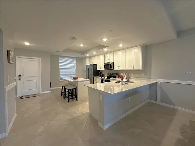 14221 Heritage Landing Blvd #2018 — Photo 8