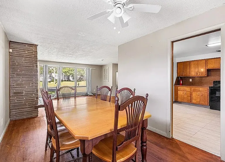 1138 N Glencove Rd — Photo 10