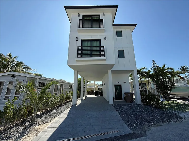 65821 Overseas Hwy — Photo 1