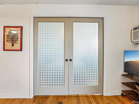 4th image of 1833 N Williams Street #504