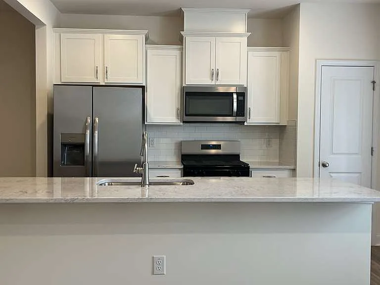 50 Anastasia St — Photo 10