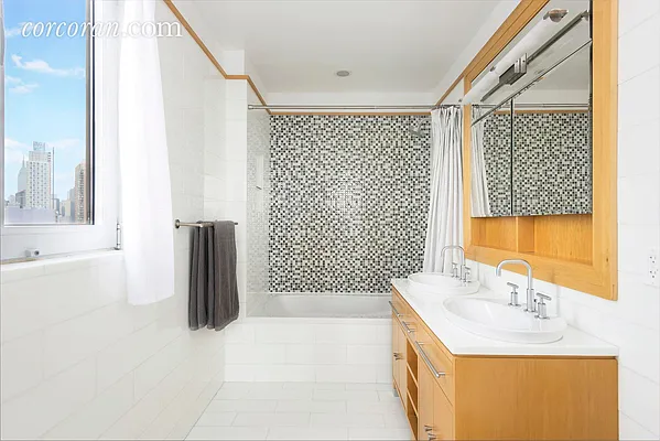 Sold by Corcoran | media 6