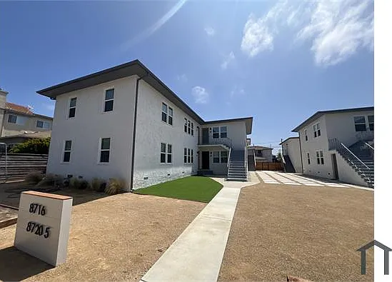 3 bed, 1100 sqft, $4,488 — Photo 2