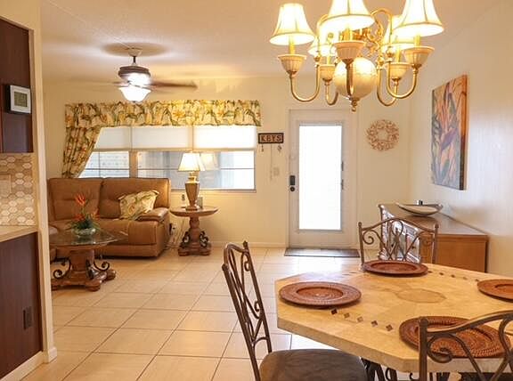2nd image of 1011 Cornwall A #1011