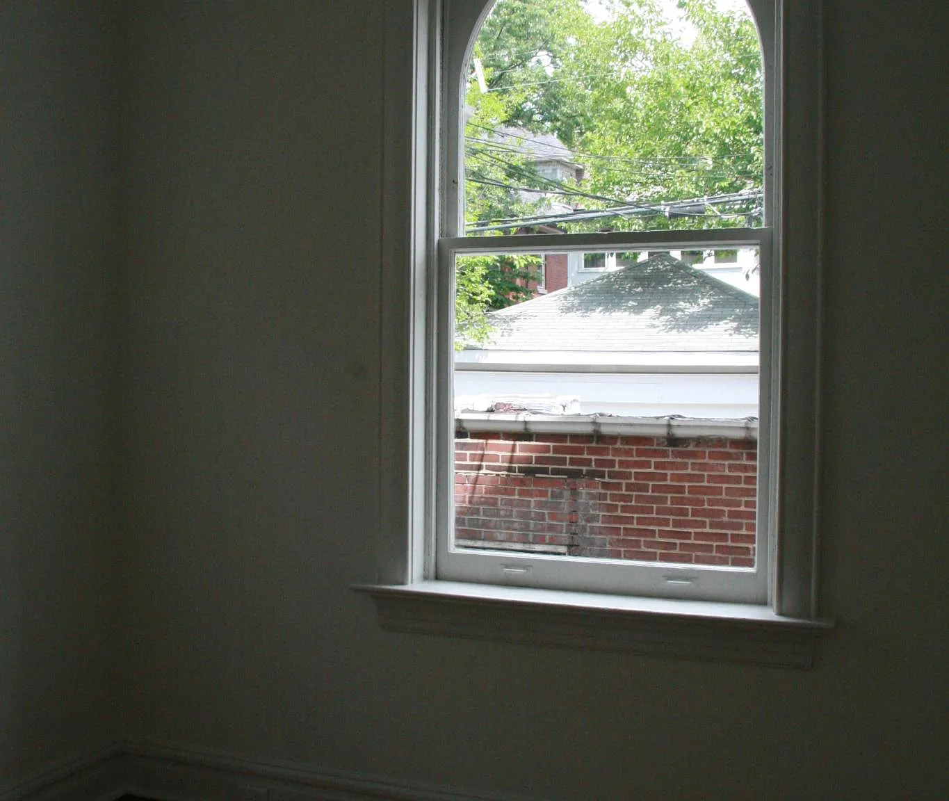 3 bed, 997 sqft, $1,800 — Photo 2