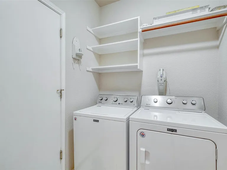 2310 Kristen Ln — Photo 23